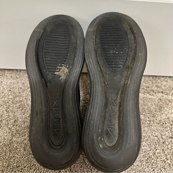 Nike Air Max 720 Throwback Future Black Laser AQ3196-003 Size 4.5Y - Picture 7 of 9